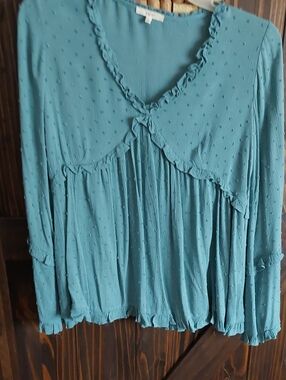 Easel Women’s Teal Ruffled Swiss Dot Blouse Sz Small